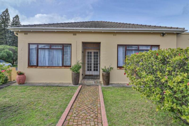 To Let 3 Bedroom Property for Rent in Fish Hoek Western Cape
